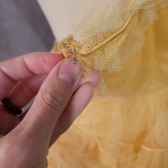 Vintage gold cupcake dress - Picture 7 of 9